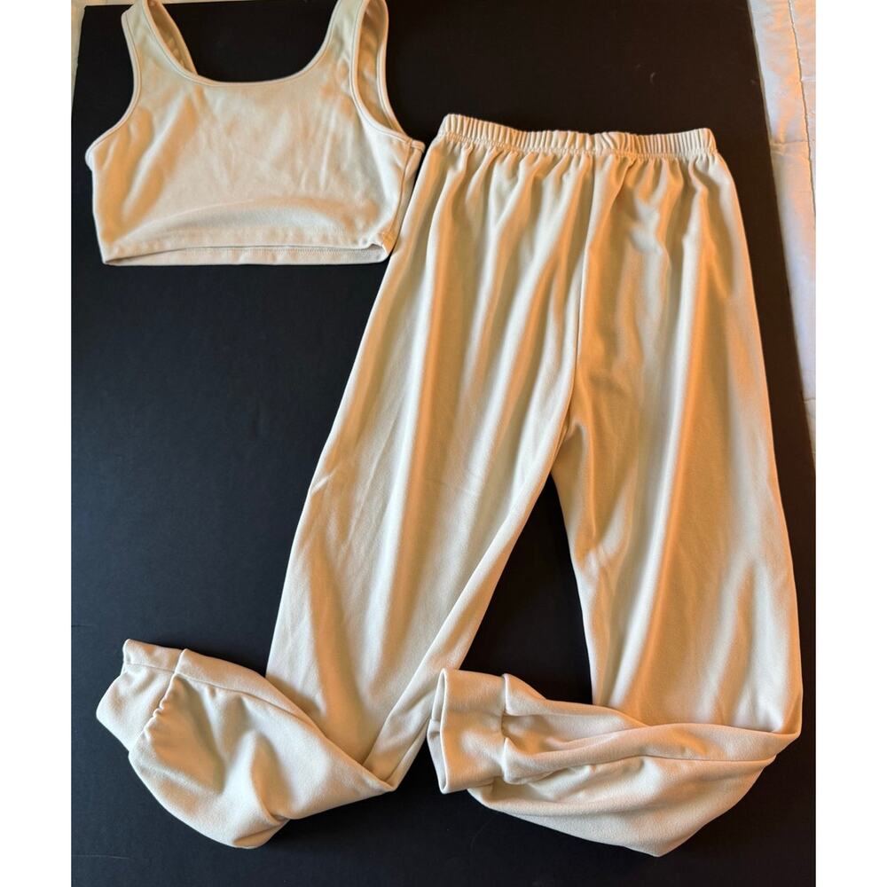 Cream Matching Set - Picture 2 of 3